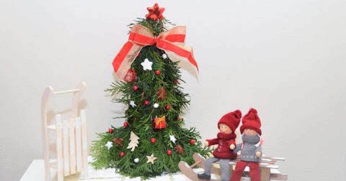Vánoční dekorace – Stromeček z větví tůje