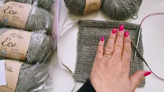#Katrincola Jak spočítat spotřebu na pletený svetr, příze Eco Greta Kašmír #katrincola #pleteni