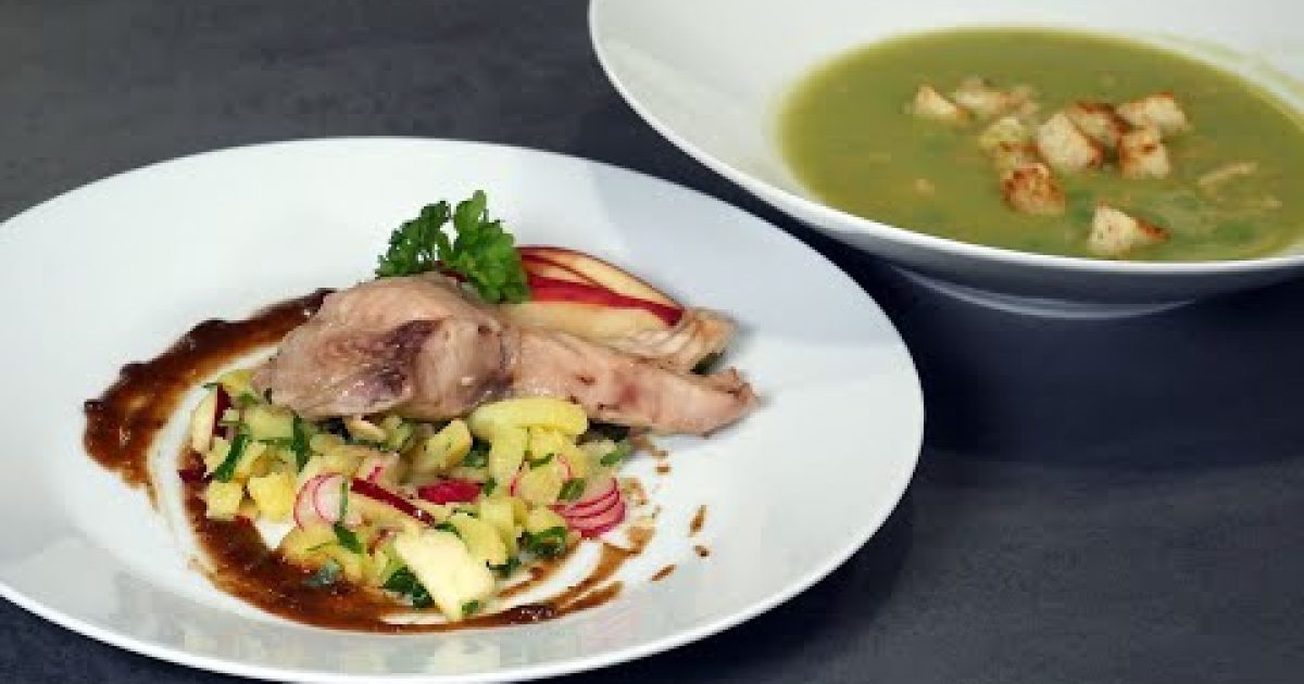 Vaříme s Hoby – Kapr na páře, bramborový salát s jablkem a hrášková polévka z rybího vývaru