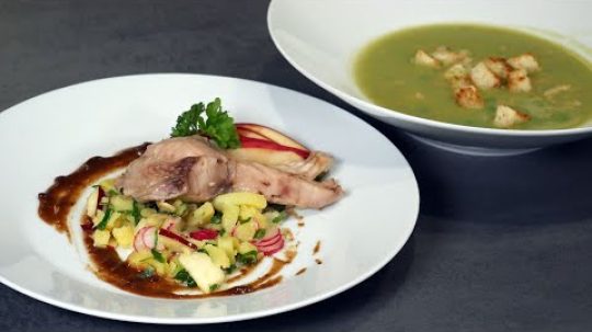 Vaříme s Hoby – Kapr na páře, bramborový salát s jablkem a hrášková polévka z rybího vývaru