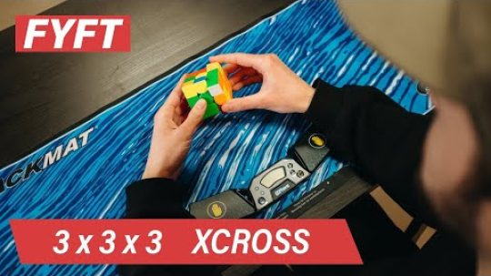 X-cross example solvy – metoda na 3x3x3 kostku ft. Matěj Grohmann | FYFT.cz