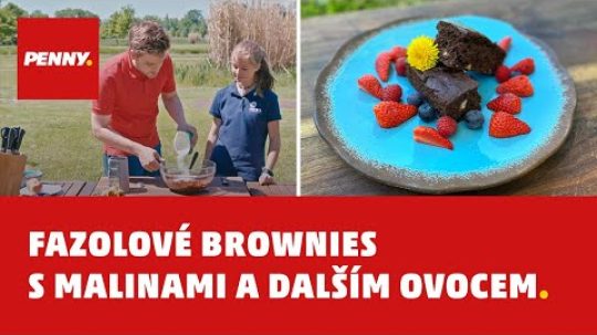 RECEPT z regionu – Fazolové brownies s malinami a dalším ovocem
