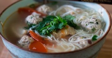 Vietnamská polévka „Bún mọc“