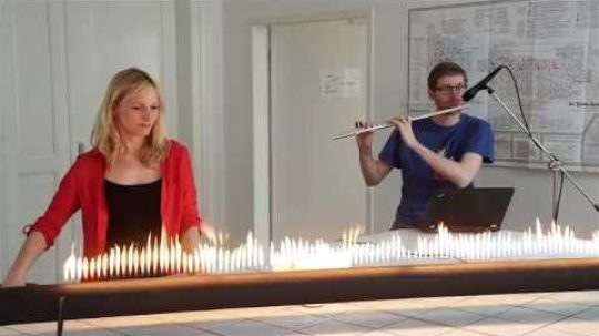 Badatelna – 23. díl: Jak si zahrát flétnou na plamenomet (Rubensova trubice)
