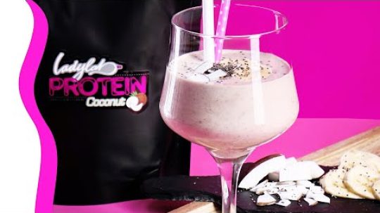 Holky v akci: Banánové smoothie s kokosovým proteinem